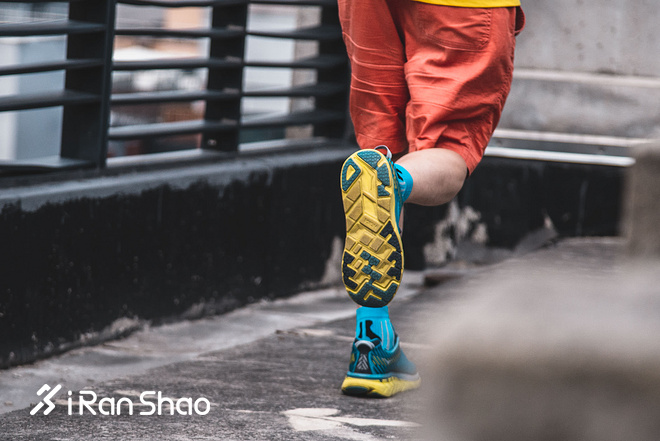 跑鞋丨极致慢跑鞋 HOKA ONE ONE Clifton 5深度评测