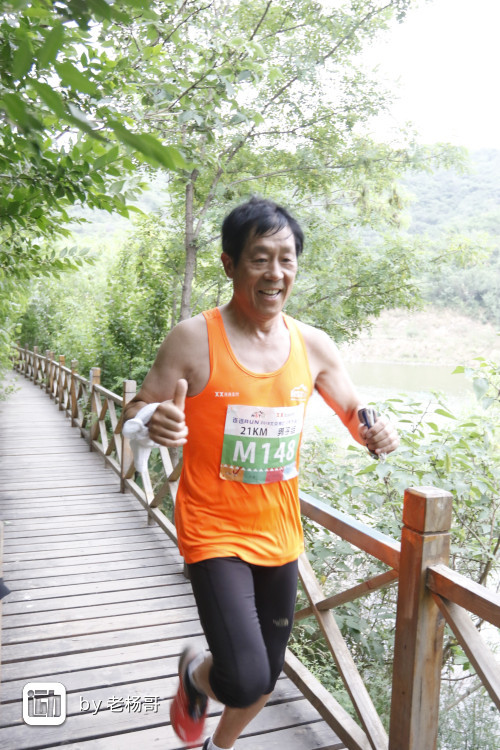 迷失的羔羊---黑石头初野记