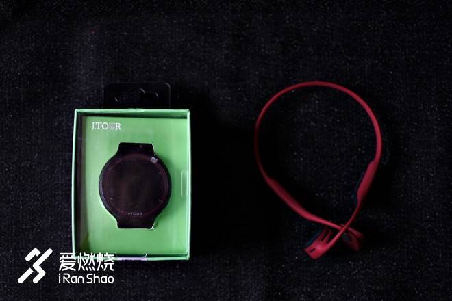 国产GPS运动手表新人，军拓飞腕马拉松跑步手表评测