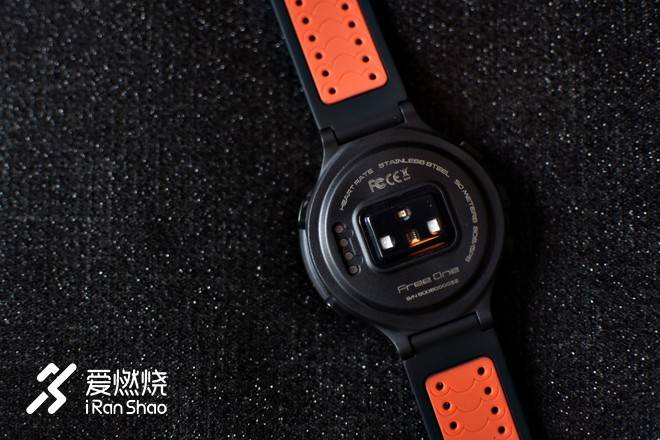 国产GPS运动手表新人，军拓飞腕马拉松跑步手表评测