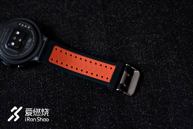 国产GPS运动手表新人，军拓飞腕马拉松跑步手表评测