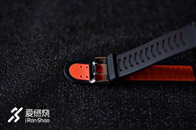 国产GPS运动手表新人，军拓飞腕马拉松跑步手表评测