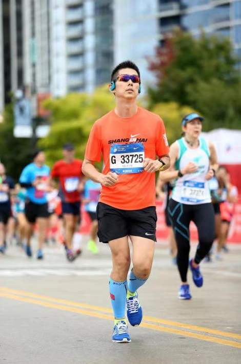 芝马遇雨，索尼运动耳机NW-WS623助力跑友迎接风雨、挑战极限
