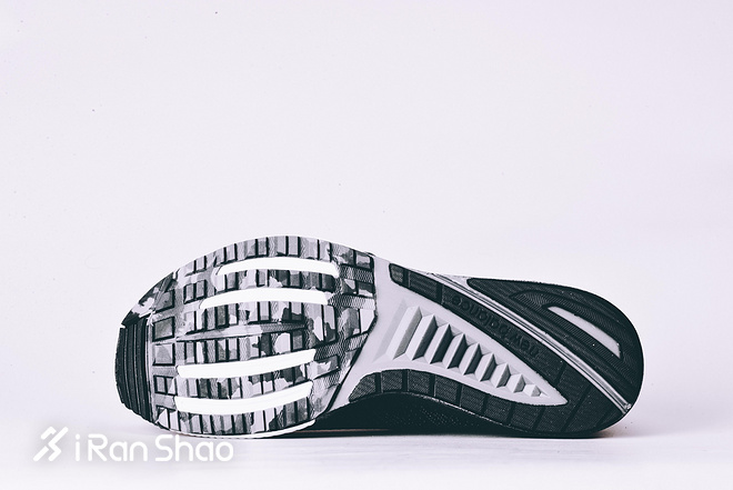 开箱 | New Balance FuelCell Impulse 纽约限定速度训练利器