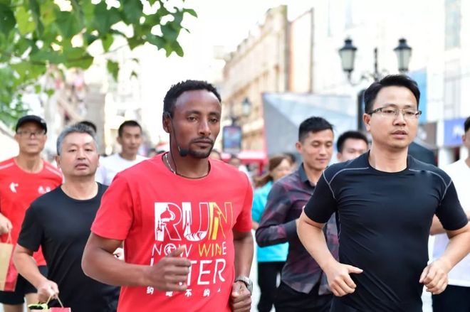 2018英雄马大咖训练营 | 这个外籍大咖不仅专业还很萌！