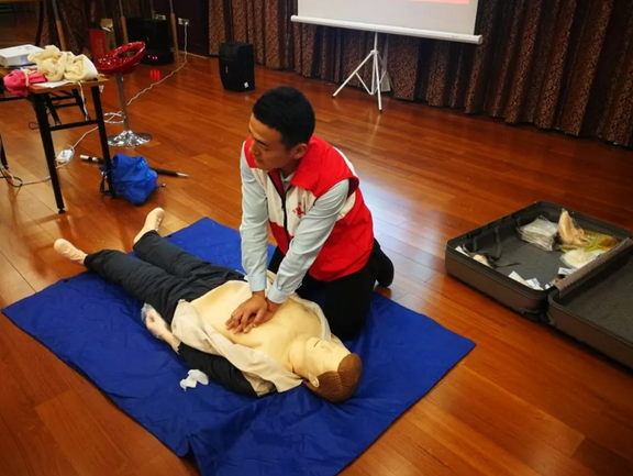 2018盟马有序筹备中，成功举办走进校园和官方训练营活动