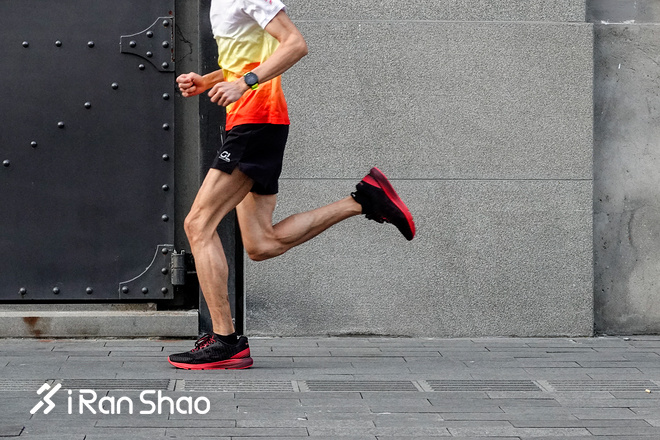 跑鞋 | 进击的DynaFlyte ASICS 亚瑟士 DynaFlyte 3评测