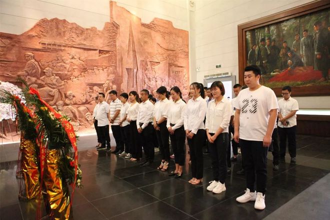 9·30烈士纪念日|2018英雄马以天下英雄城之名，缅怀英烈，致敬英雄！