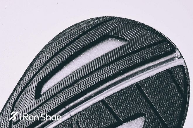 开箱 | New Balance FuelCell Impulse 纽约限定速度训练利器