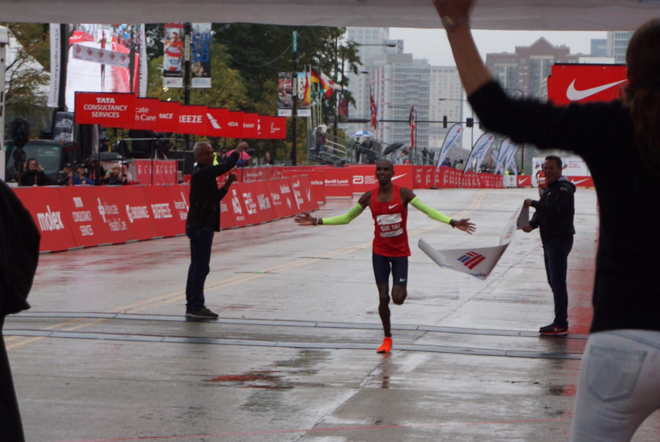 杀手莫法拉，2:05:11绝杀夺冠芝加哥