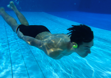 运动从来不是孤军奋战，索尼运动耳机WS623一路相伴，创造更高目标PB