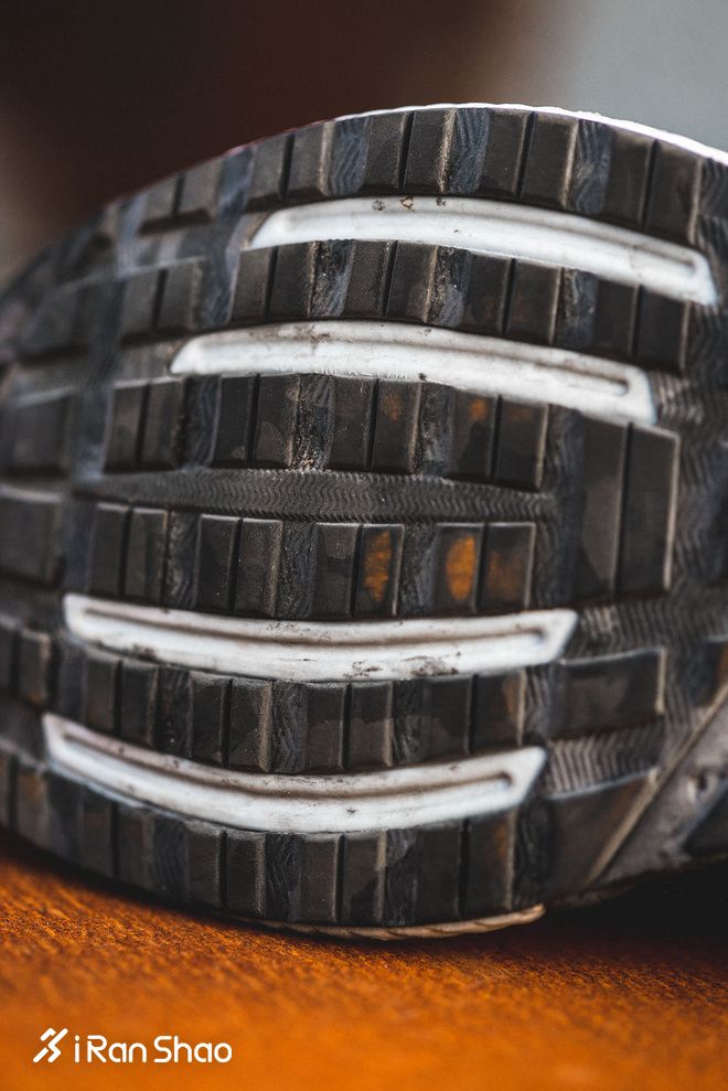 跑鞋 | 氮气再加速 New Balance FuelCell Impulse深度评测