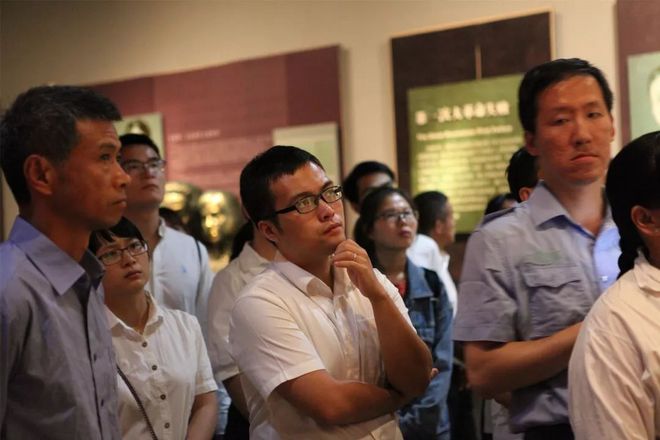 9·30烈士纪念日|2018英雄马以天下英雄城之名，缅怀英烈，致敬英雄！