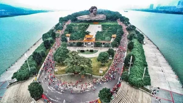 长马人物 | 63岁跑友赵宏殷再战长马！