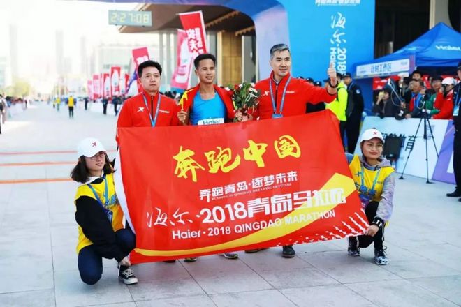 城中跑青马，海上扬奥帆！2018青岛马拉松分外美丽！