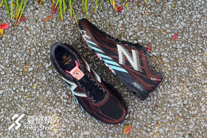再攀性能巅峰的竞速鞋——New Balance RC1400 V6纽约马拉松限定款跑鞋