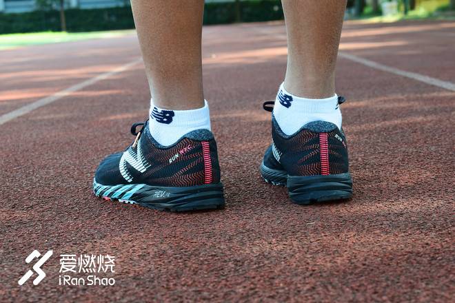 再攀性能巅峰的竞速鞋——New Balance RC1400 V6纽约马拉松限定款跑鞋