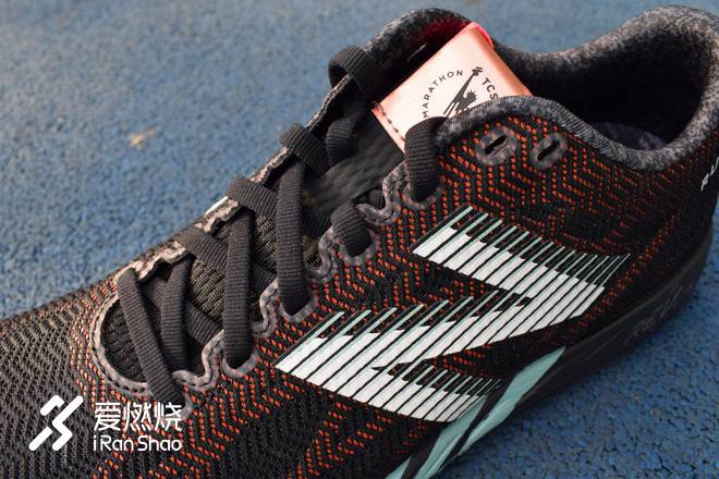 再攀性能巅峰的竞速鞋——New Balance RC1400 V6纽约马拉松限定款跑鞋