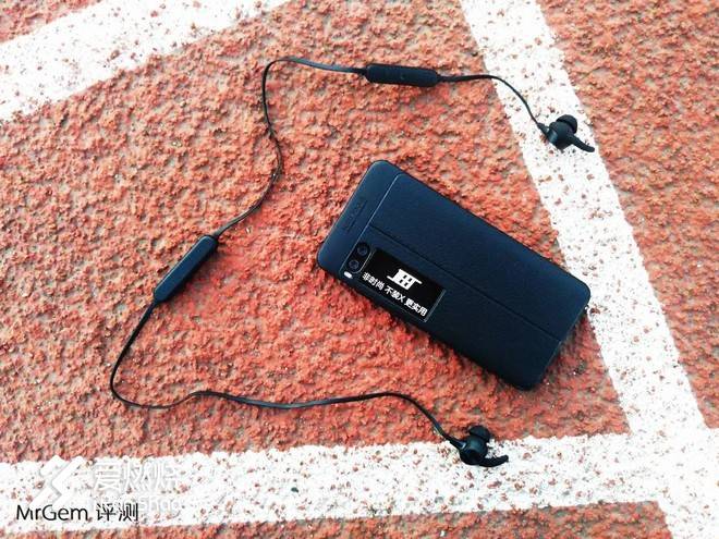 运动不装X，才能更实用——JEET W1S 发烧级运动蓝牙耳机体验•评测