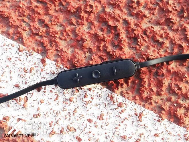 运动不装X，才能更实用——JEET W1S 发烧级运动蓝牙耳机体验•评测