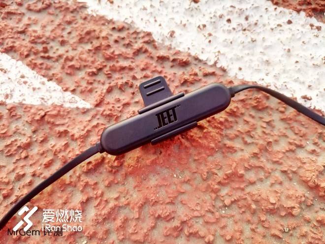运动不装X，才能更实用——JEET W1S 发烧级运动蓝牙耳机体验•评测