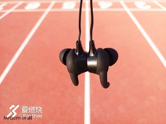 运动不装X，才能更实用——JEET W1S 发烧级运动蓝牙耳机体验•评测