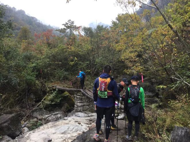 神农架画廊谷环线穿越记