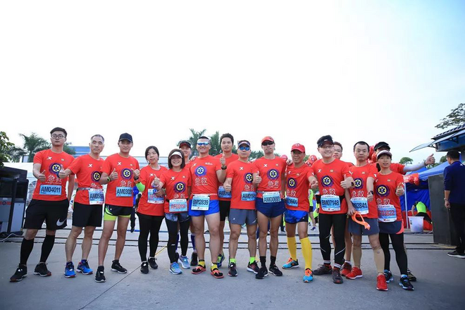 “越跑步，悦青春”丨2018建发厦门（海沧）国际半程马拉松赛圆满落幕