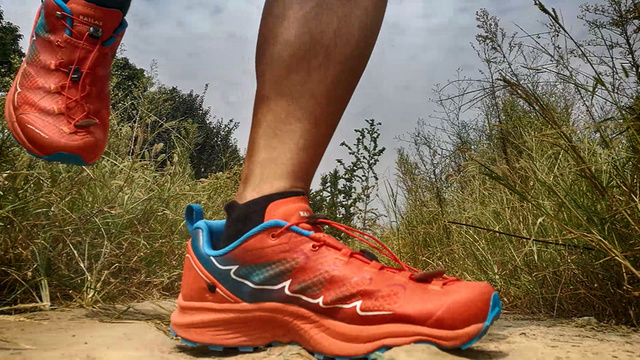 防滑耐磨的混合赛道利器，凯乐石飞翼PRO低帮跑山鞋