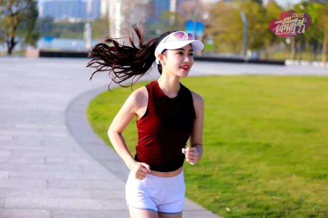 一跑钟情宣传片甜蜜上线，邂逅深马，遇见你