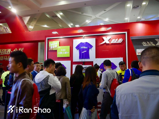 2018南京马拉松：精英兔夺冠，赛道美而虐，氛围没得说