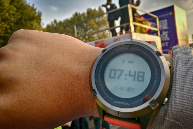 199元的GPS跑步性能如何？用一场马拉松来检验！