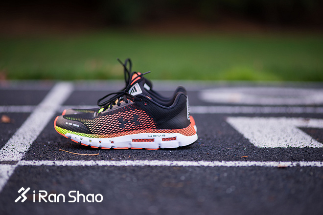 照顾好你的脚，三双缓冲跑鞋的全新较量