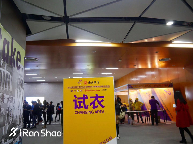 2018南京马拉松：精英兔夺冠，赛道美而虐，氛围没得说