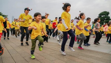 南马预热跑,多彩南马邂逅青秀山！
