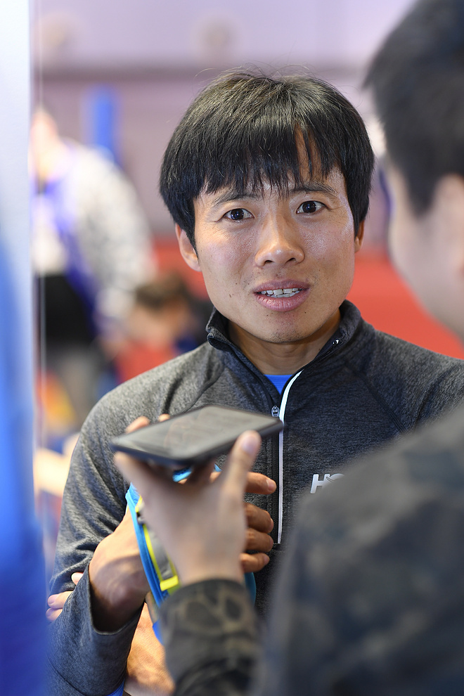 现场| 上马赛前 HOKA ONE ONE精英战队聊聊如何“撑你到底”