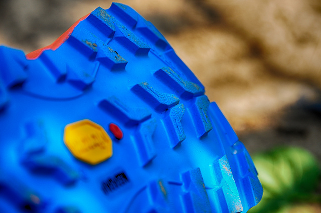 防滑耐磨的混合赛道利器，凯乐石飞翼PRO低帮跑山鞋