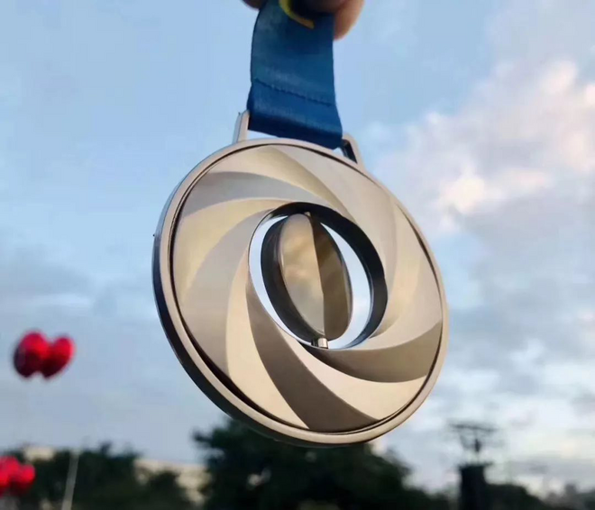 “越跑步，悦青春”丨2018建发厦门（海沧）国际半程马拉松赛圆满落幕