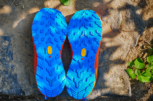 防滑耐磨的混合赛道利器，凯乐石飞翼PRO低帮跑山鞋