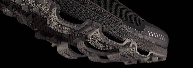 不想冻脚的看这里，收下这三双冬季跑鞋的横评