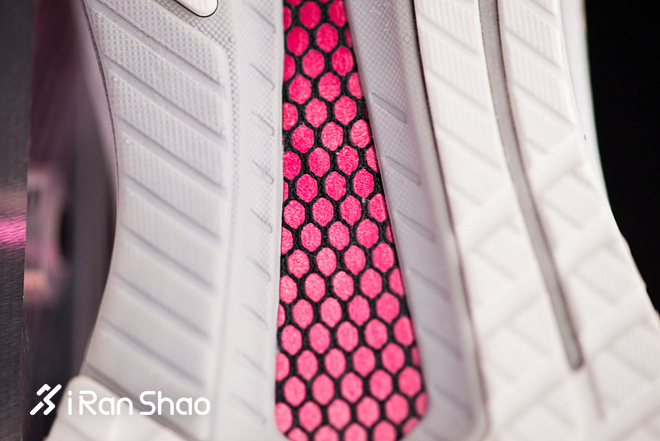 现场 | 在波特兰UA鞋类及研发中心，看HOVR Infinite发布实录