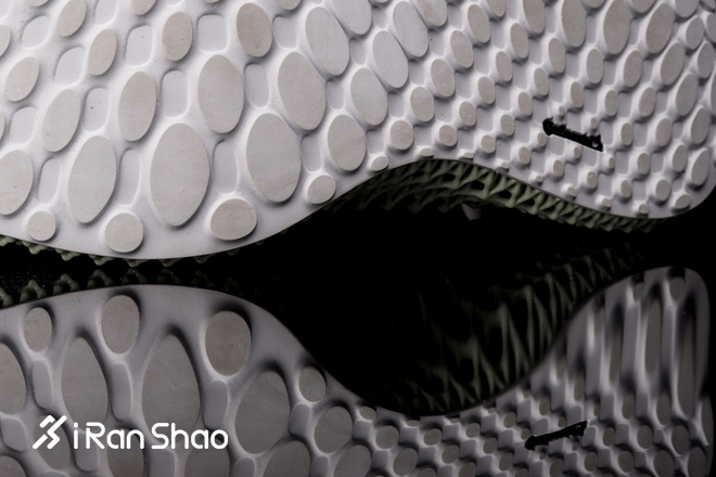 开箱 | 一双属于未来的跑鞋 adidas AlphaEDGE 4D