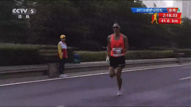 2018南京马拉松：精英兔夺冠，赛道美而虐，氛围没得说