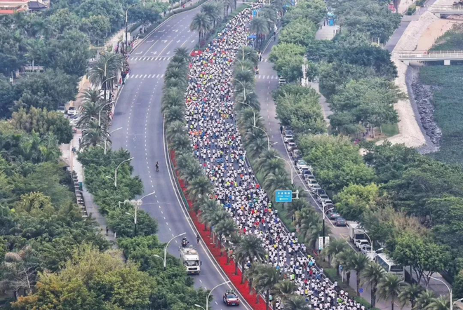 “越跑步，悦青春”丨2018建发厦门（海沧）国际半程马拉松赛圆满落幕