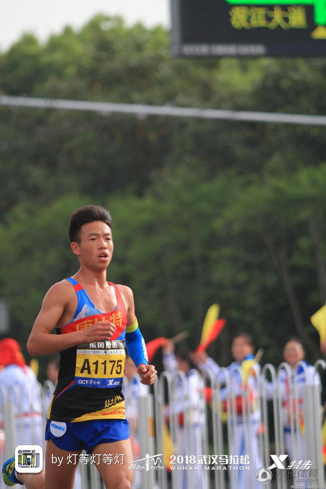 现场| 上马赛前 HOKA ONE ONE精英战队聊聊如何“撑你到底”