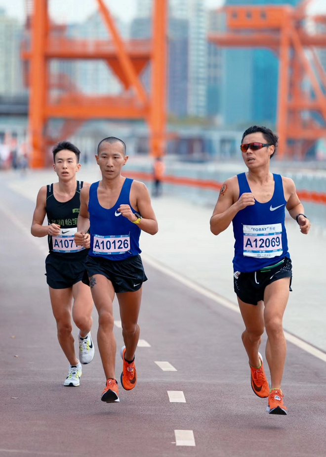 爱上我的马丨王捷：目前中国马拉松排名最高的上海人