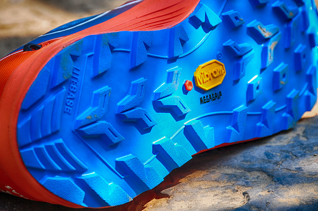 防滑耐磨的混合赛道利器，凯乐石飞翼PRO低帮跑山鞋