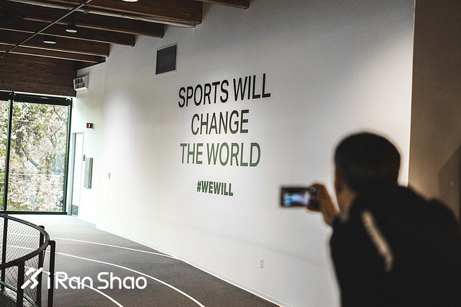 现场 | 在波特兰UA鞋类及研发中心，看HOVR Infinite发布实录