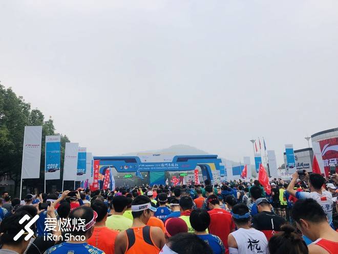 跑渣的杭马，既可欣赏风景，又可突破自我