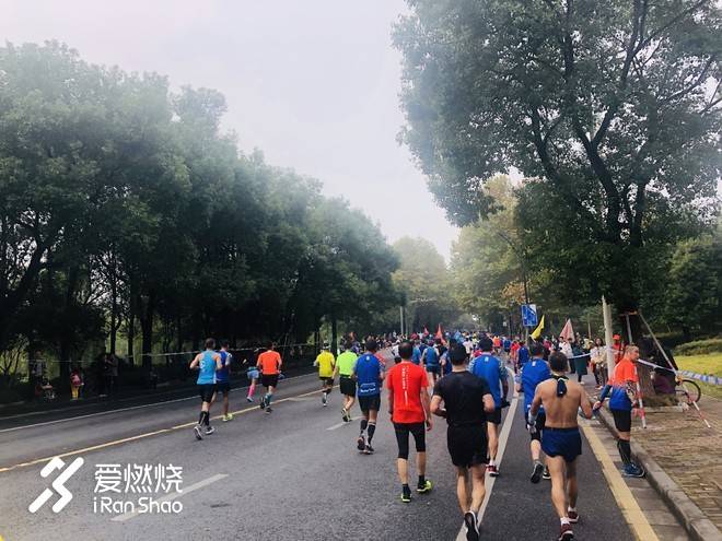 跑渣的杭马，既可欣赏风景，又可突破自我